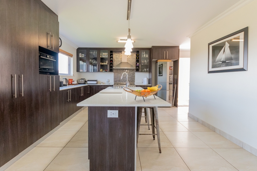 4 Bedroom Property for Sale in Sunset Estate Western Cape